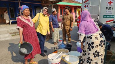 Dian Kencana Caleg Cantik Berhati Mulya dari Fraksi Golkar Salurkan Air Bersih Untuk Warga Desa Terpencil