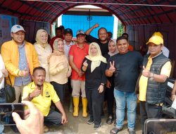DPD Golkar Serahkan Bantuan ke Korban Longsor di Tegalwaru