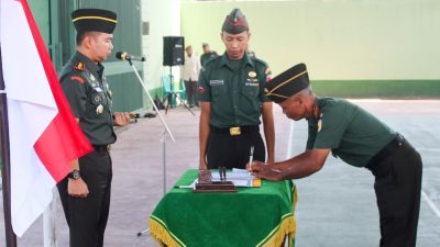 Dandim Bojonegoro Pimpin Upacara Sertijab Danramil dan Perwira Staf