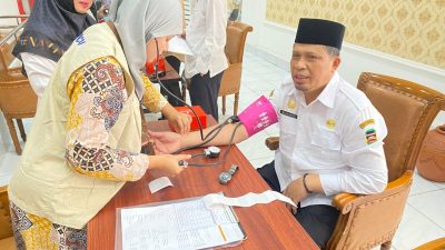 Pimpinan dan Anggota DPRD serta Pegawai Sekretariat DPRD Purwakarta Melaksanakan MCU