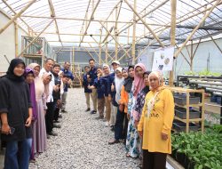 Jasa Tirta II Dukung Masyarakat Lembang Olah Sampah Domestik dan Limbah Ternak