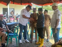 Kepala Desa dari 17 DPK APDESI Berikan Bantuan Bencana Longsor di Desa Panyindangan