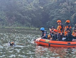 Bersama Tim Gabungan, Satpolairud Polres Purwakarta Lakukan Pencarian Korban Tenggelam