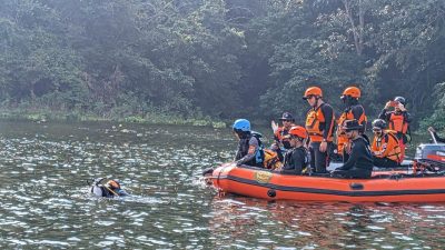 Bersama Tim Gabungan, Satpolairud Polres Purwakarta Lakukan Pencarian Korban Tenggelam