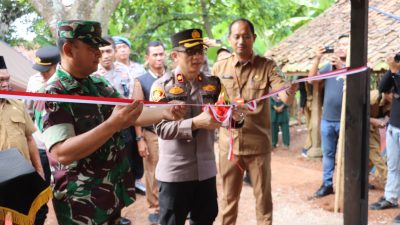 HUT Bhayangkara Ke-78, Polres Purwakarta Rehab Rumah Warga Tak Mampu