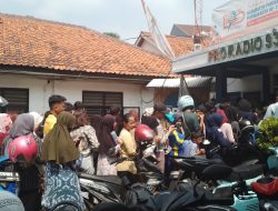 Warga Kecewa Akibat Distribusi Tiket Pertunjukan Air Mancur Sri Baduga Habis