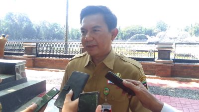 Sekda Purwakarta Norman Nugraha Mengecek Kesiapan Air Mancur Sri Baduga