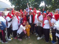 Warga Panorama Senam Bersama Calon Bupati Purwakarta No urut 1 Saipul Bahri Binzein