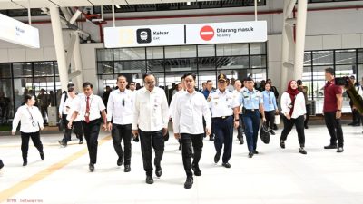 Wapres Gibran Tinjau Kesiapan Stasiun KCIC Karawang dan Infrastruktur Jelang Libur Nataru 2024