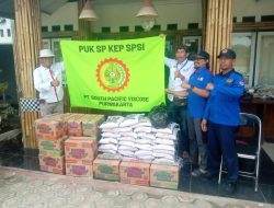PUK SP KEP SPSI PT. South Pacific Viscose Serahkan Bantuan bagi Warga Terdampak Banjir di Desa Cikaobandung