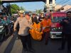 Sopir Angkot Ditemukan Meninggal Dalam Mobilnya