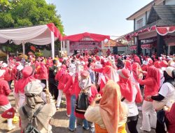 Kegiatan Jalan Sehat di Kecamatan Jatiluhur Meriahkan HUT ke-80 Republik Indonesia