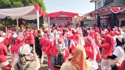 Kegiatan Jalan Sehat di Kecamatan Jatiluhur Meriahkan HUT ke-80 Republik Indonesia