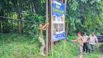 Langgar Perda, Spanduk dan Baliho Ditertibkan Satpol PP Purwakarta Demi Kenyamanan Jelang Nataru