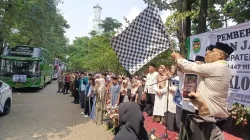 Doa dan Haru Mengantar Jemaah Haji Purwakarta Menuju Tanah Suci